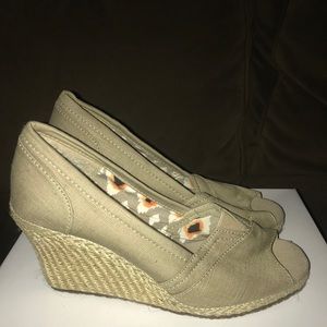 Skechers Wedge Open Toe Sandal